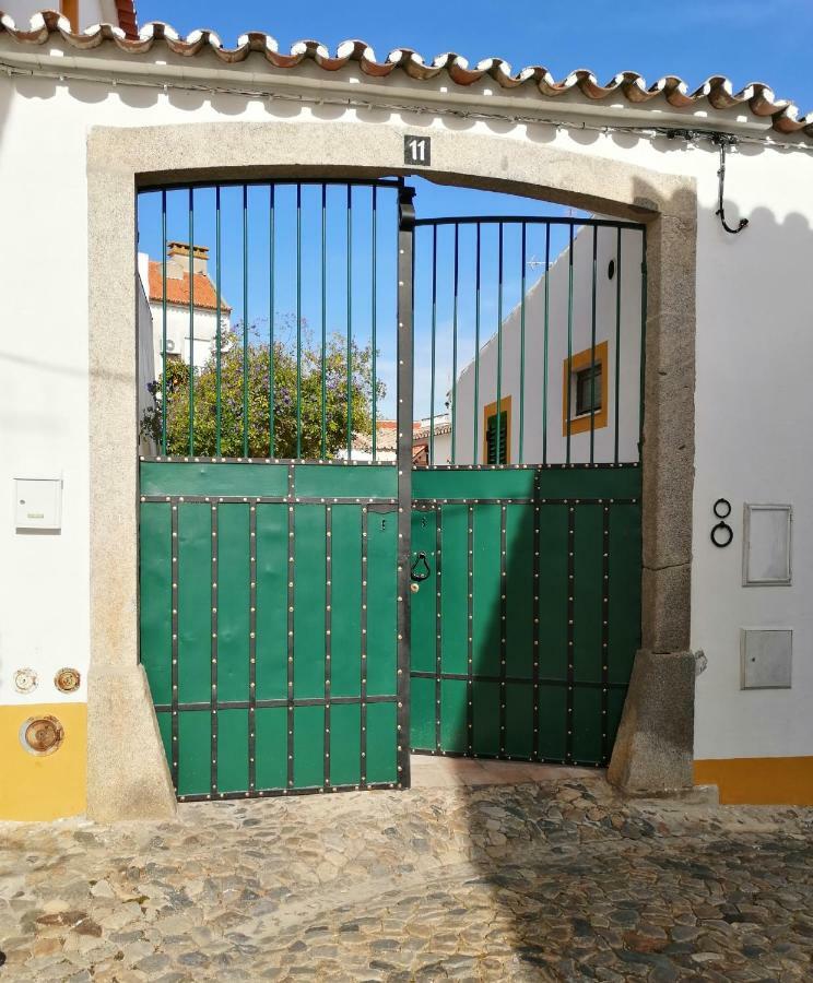 Casa Vitoria Guest House Évora Dış mekan fotoğraf